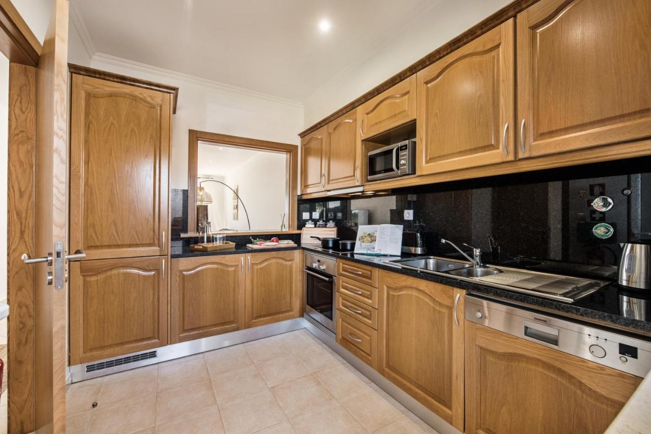 Luxurious First Floor Apartment Sleeps 4 カルヴォエイロ エクステリア 写真