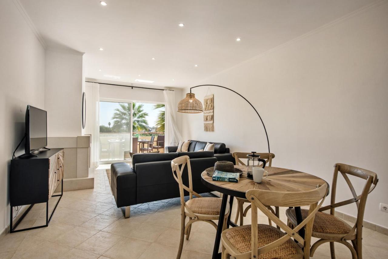 Luxurious First Floor Apartment Sleeps 4 カルヴォエイロ エクステリア 写真
